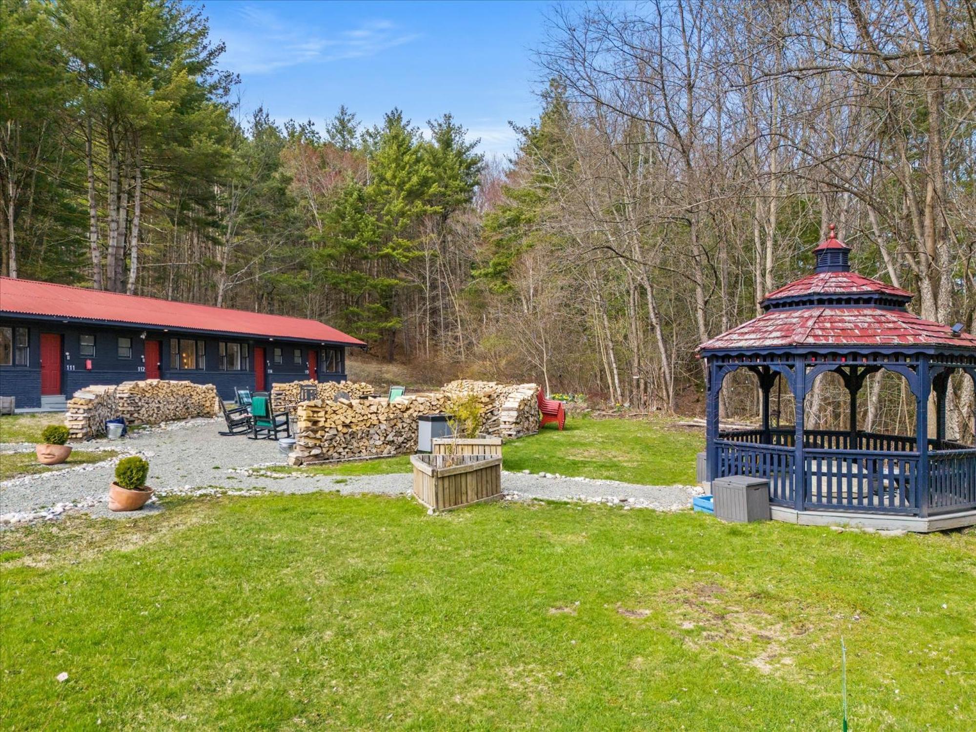 Green Acres Retreat Hancock Extérieur photo